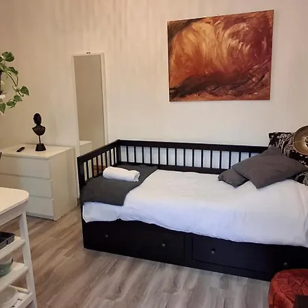 Διαμέρισμα Plein Centre Chez Eric N3 *